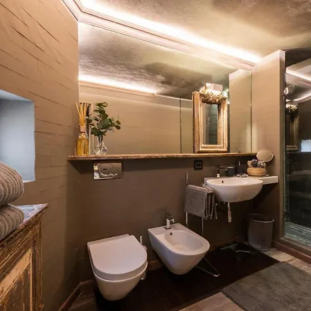 Crocifisso Deluxe Apartment *
